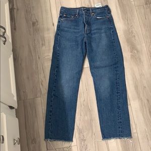 Levi’s wedgie straight jeans
